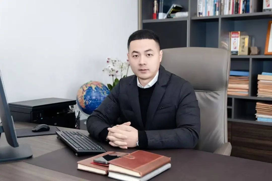 一群人，一条心！危难时刻，他们出手了……