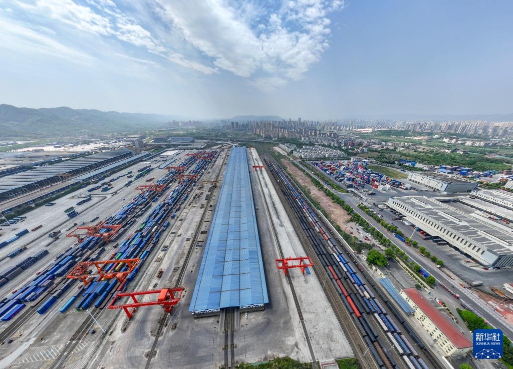 西部陆海新通道推动玻璃产业串珠成链