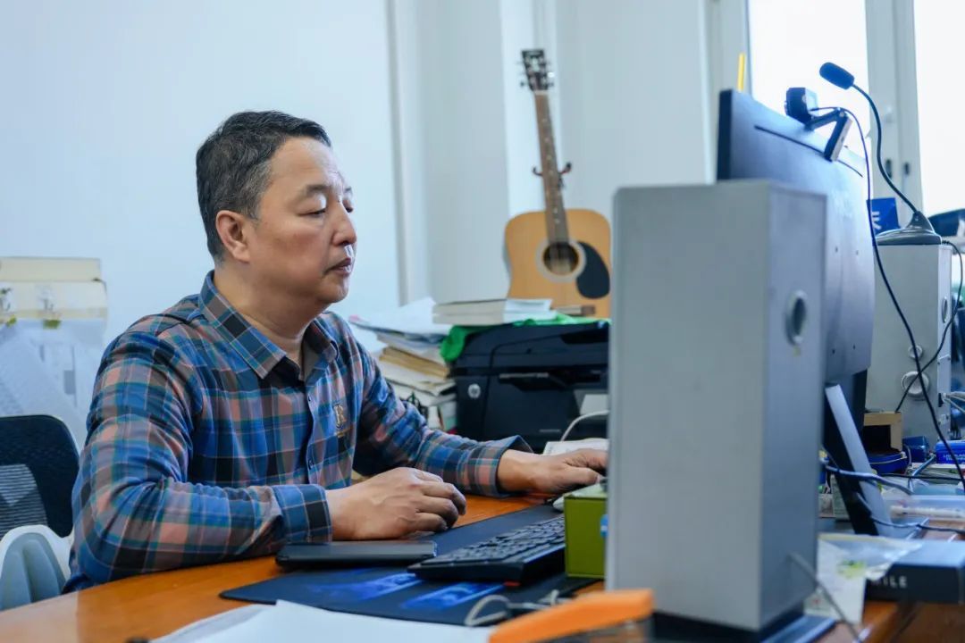 物理教授“吹拉弹唱”，学生还发了学术论文？灵感来自……