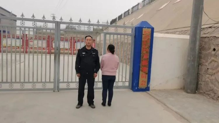 这对夫妻为带货长期自导自演家庭矛盾，警方：拘！