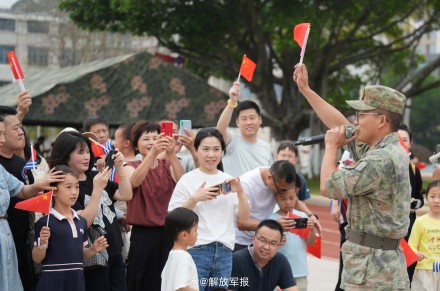 走!一起去军舰上看看 走!一起去军舰上看看