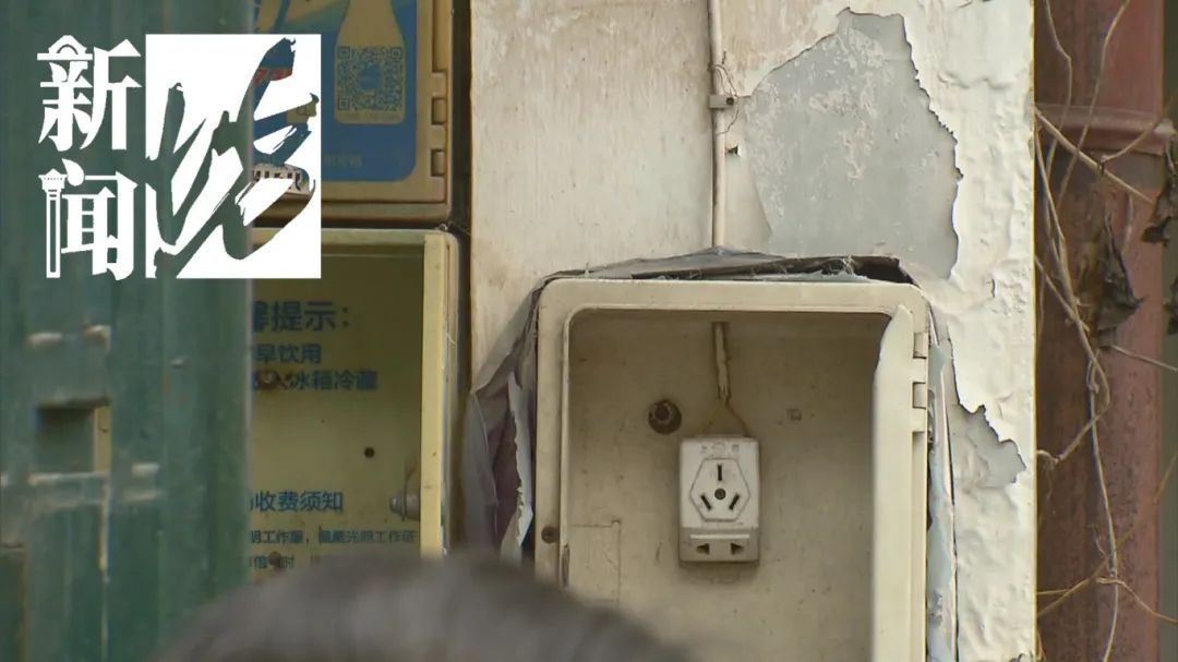 揪心！上海夫妻逃生中重度烧伤，性命垂危…百万治疗费谁来担责