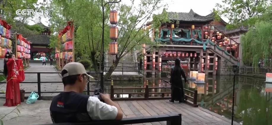 文旅热潮持续升温：惠游举措、服务升级、民俗体验共促消费增长