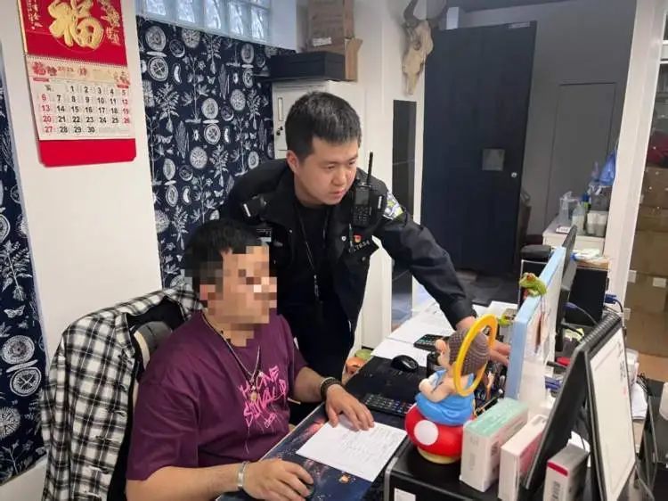 被“老板”拉入微信群要求转账100万！一个习惯险害员工“背锅”