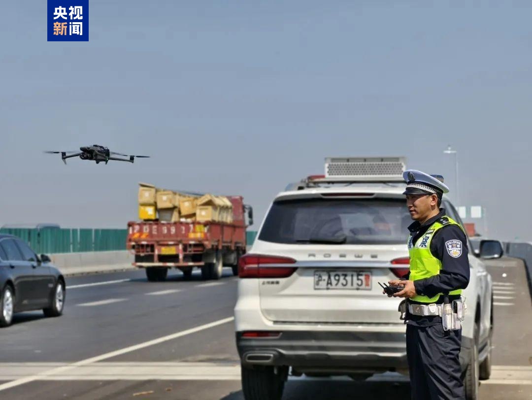 多地出手治理“龟速车” 分心驾驶将受罚