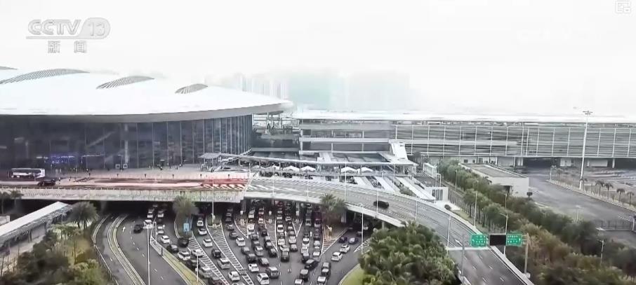 港澳居民“北上”内地游成热潮 口岸通关与假期消费两旺