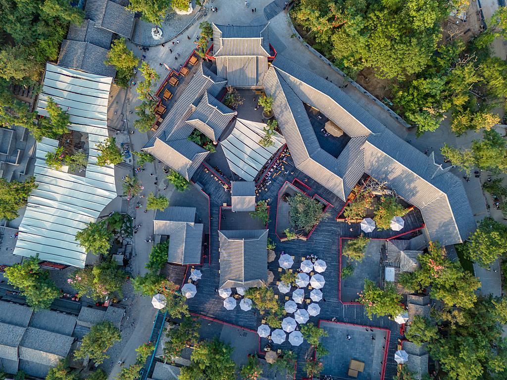 多地景区推出“一张门票游3天” 门票经济如何向产业经济转型？