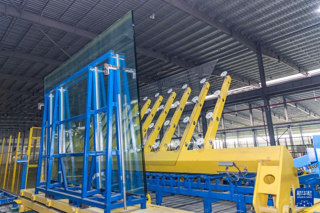 西部陆海新通道推动玻璃产业串珠成链