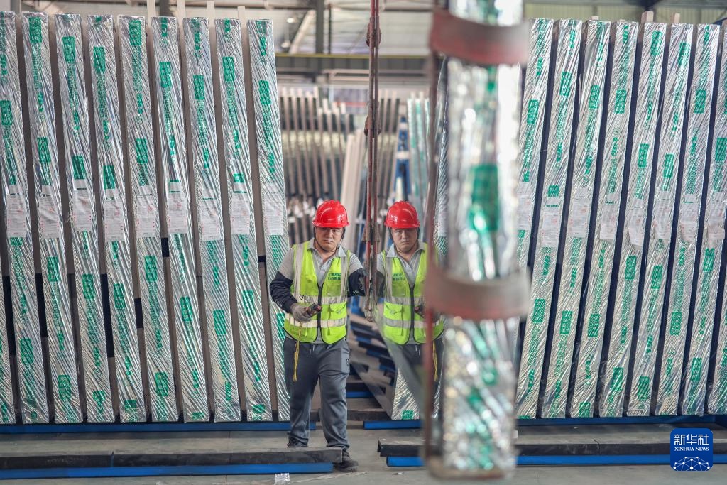 西部陆海新通道推动玻璃产业串珠成链