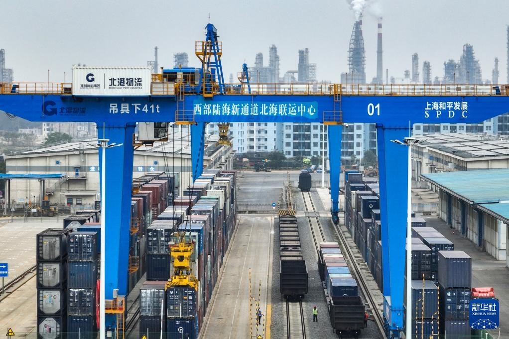 西部陆海新通道推动玻璃产业串珠成链