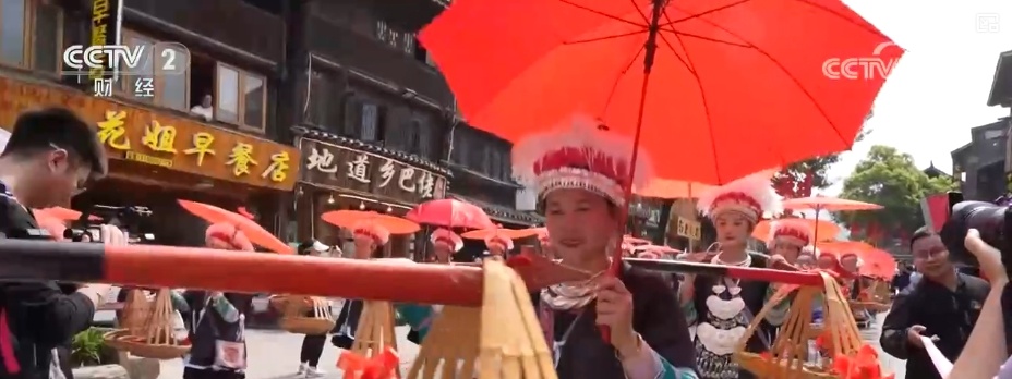 民俗“盛宴”激活“流量密码” 文旅融合“串”出乡村致富路