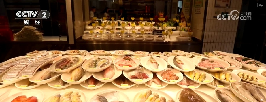 “五一”假期临近餐饮市场预订火热 “特色菜品+个性化服务”满足消费需求