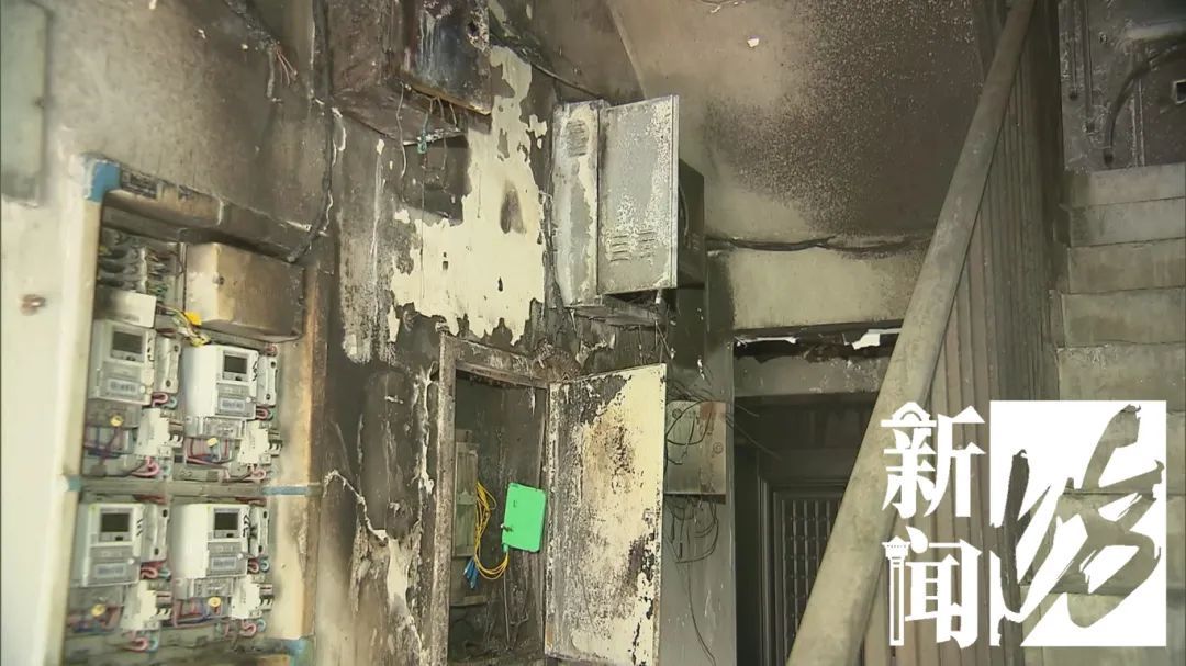 揪心！上海夫妻逃生中重度烧伤，性命垂危…百万治疗费谁来担责