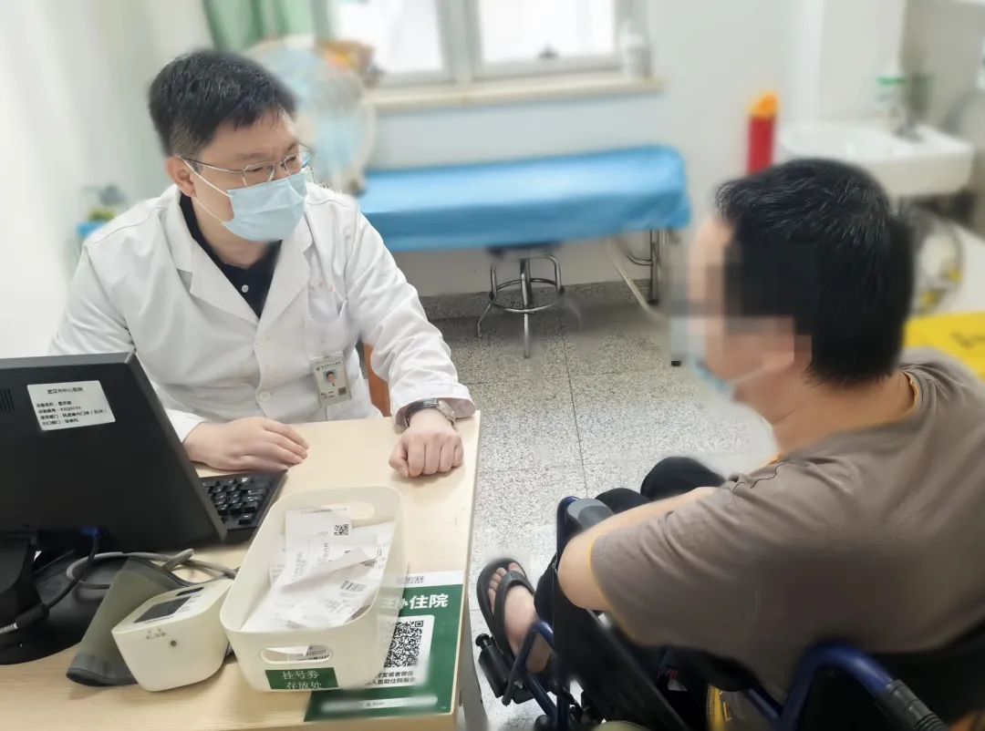 警惕！盲目服用药物，36岁男子肾衰竭