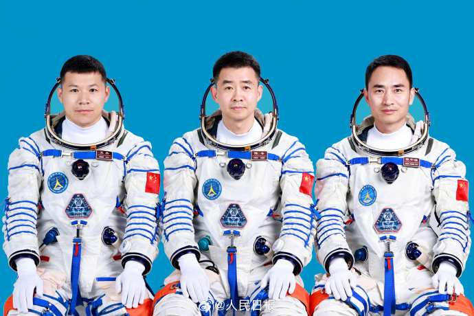 神舟二十号载人飞船飞行乘组由陈冬、陈中瑞、王杰组成