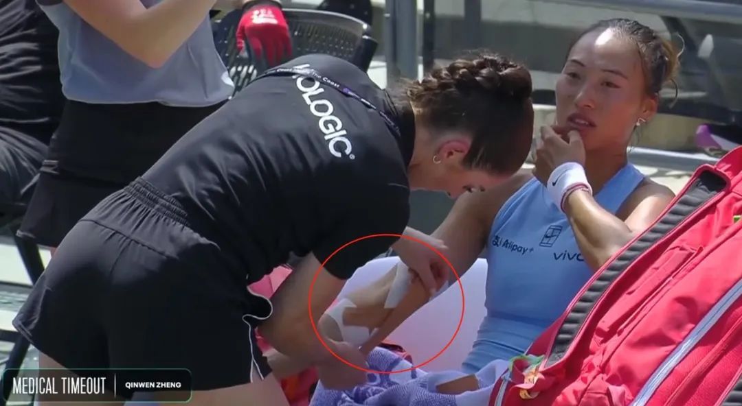 郑钦文回应手肘伤势:问题不大 郑钦文回应手肘伤势:问题不大