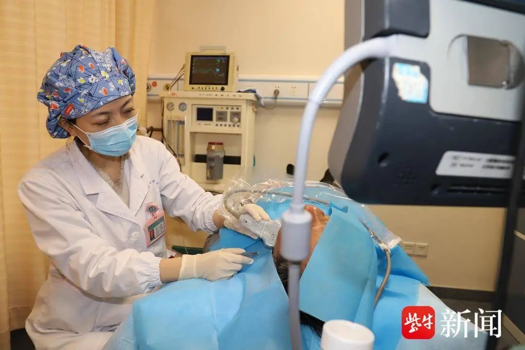 “挤眉弄眼”19年，六旬大叔深陷困境