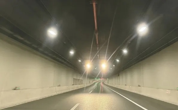 听劝！上海市民曾集中吐槽太危险：一进去就头晕想吐…开始改了