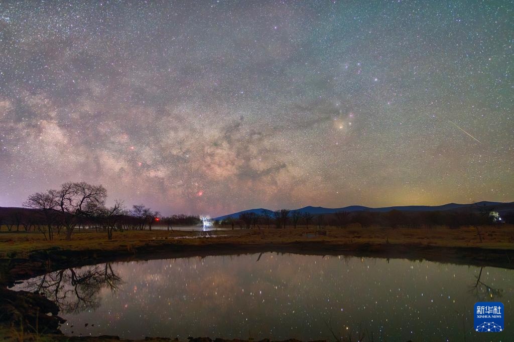 星空相册丨天琴座流星雨闪耀夜空