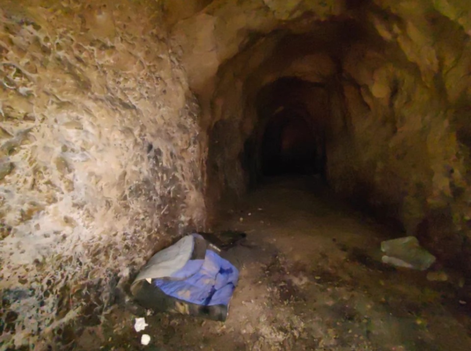 "晚上才敢上街",男子"隐居"却随身携带70多万现金?不对劲! "晚上才敢上街",男子"隐居"却随身携带70多万现金?不对劲!