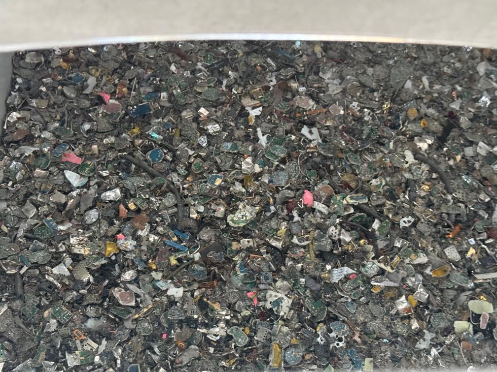 “国家队”入场,废旧手机回收市场如何“突围”? “国家队”入场,废旧手机回收市场如何“突围”?