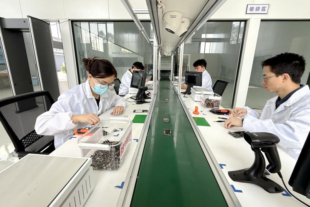 “国家队”入场,废旧手机回收市场如何“突围”? “国家队”入场,废旧手机回收市场如何“突围”?