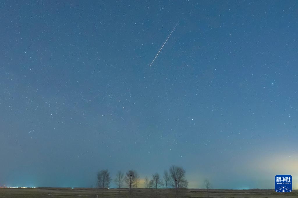 星空相册丨天琴座流星雨闪耀夜空
