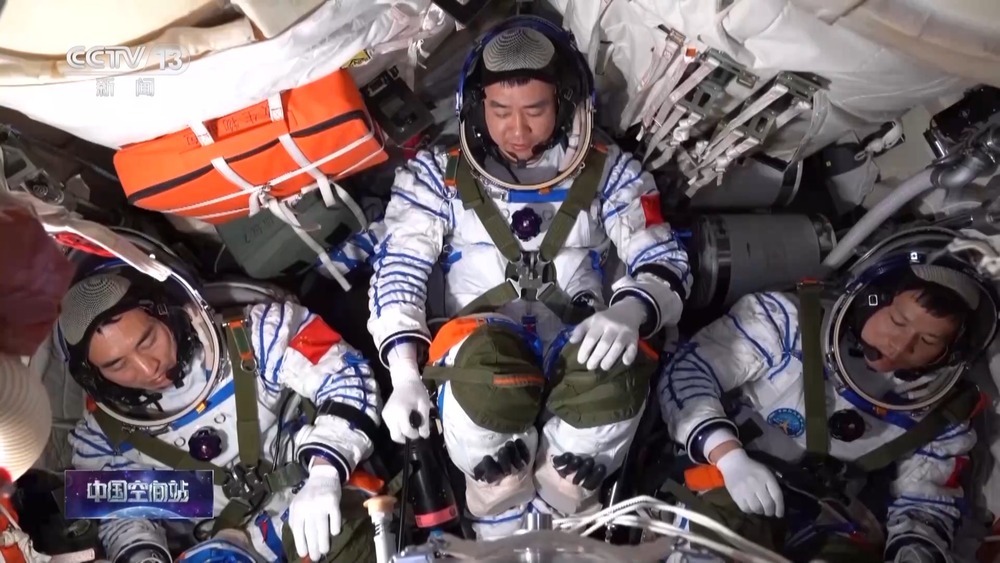 时隔两年再担任指令长 陈冬第三次飞天说太空是老朋友了