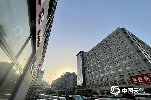 今天北京风力较大阵风可达7级左右 局地有扬沙公众外出需注意防护