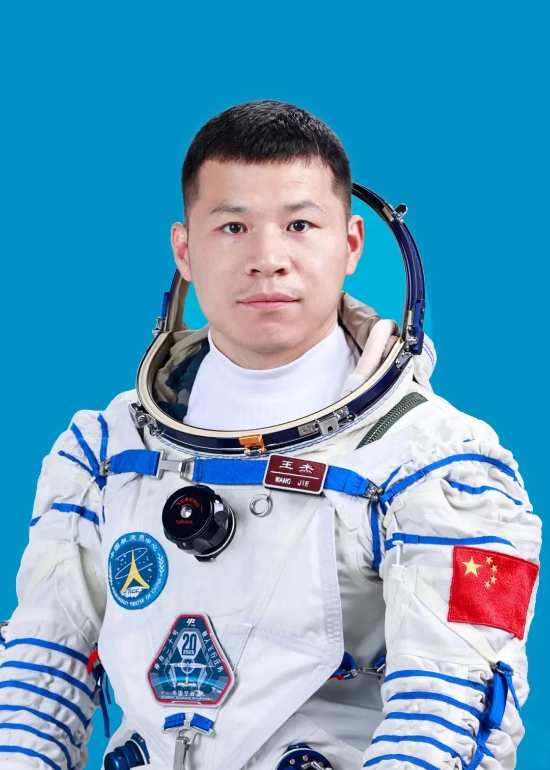 神二十明天17时17分发射！三名航天员亮相！