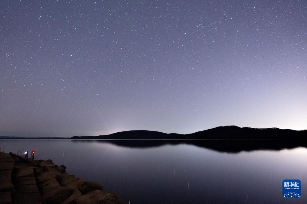 星空相册丨天琴座流星雨闪耀夜空
