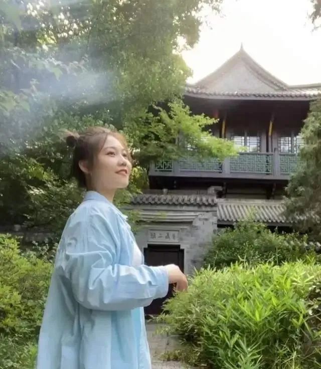 24岁网红小雨去世！抗癌3年，妈妈曾发文称女儿要走了