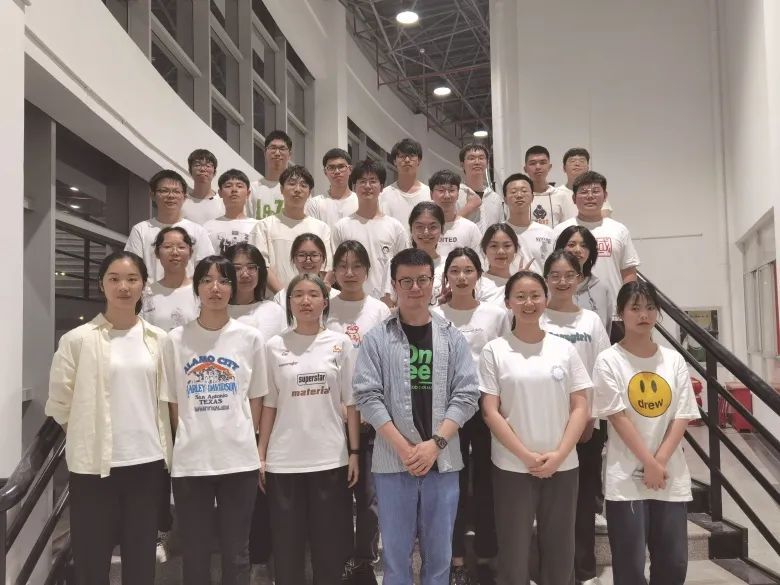这个班太牛了！全班30人，9人被保研，18人考研上岸