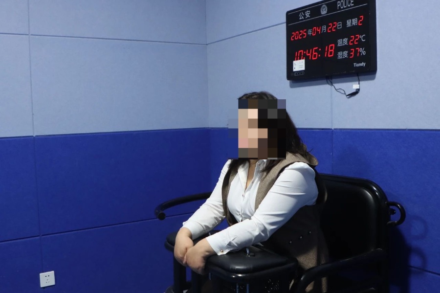 “西安马*我要嫁给你”！一女主播多次在公共场所举牌炒作，结果……