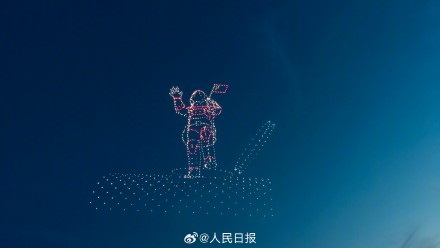 震撼！用千架无人机复刻中国航天高光时刻