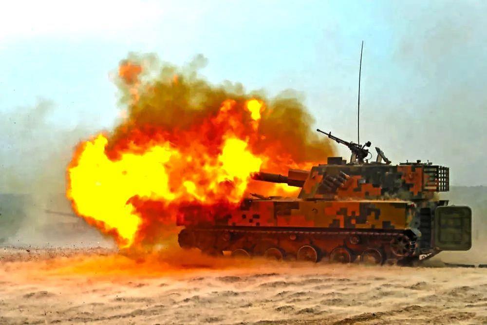 火炎焱！火力分队实弹射击考核现场超燃