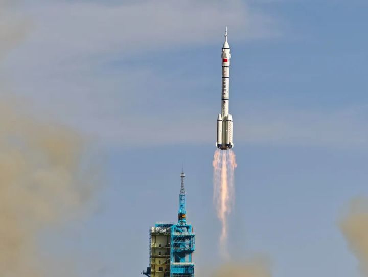 圆满成功！在“东方红一号”发射55载之际开启第20次神舟问天之旅