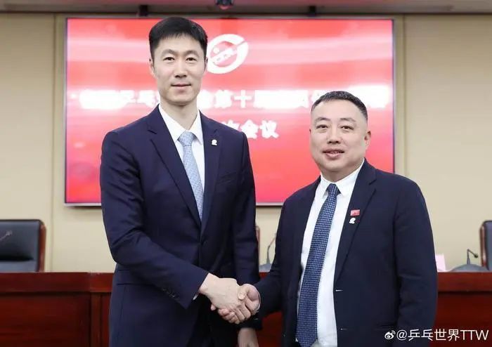 孙颖莎、王曼昱发文感谢刘国梁