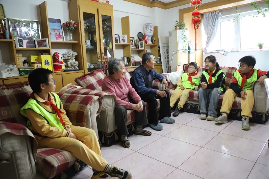 看“小新安”志愿之花在四月天绚丽绽放