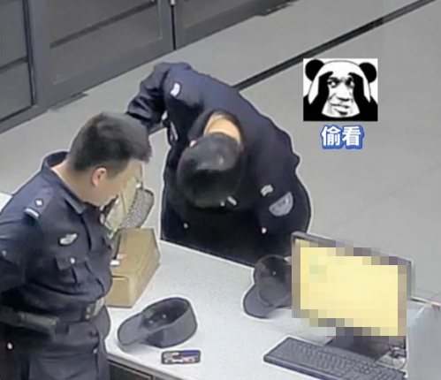 看得出来，双方都很紧张......祝“大眼萌仔”早日康复！