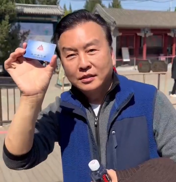 被央视开除？资深主持人发文怒斥：污蔑！
