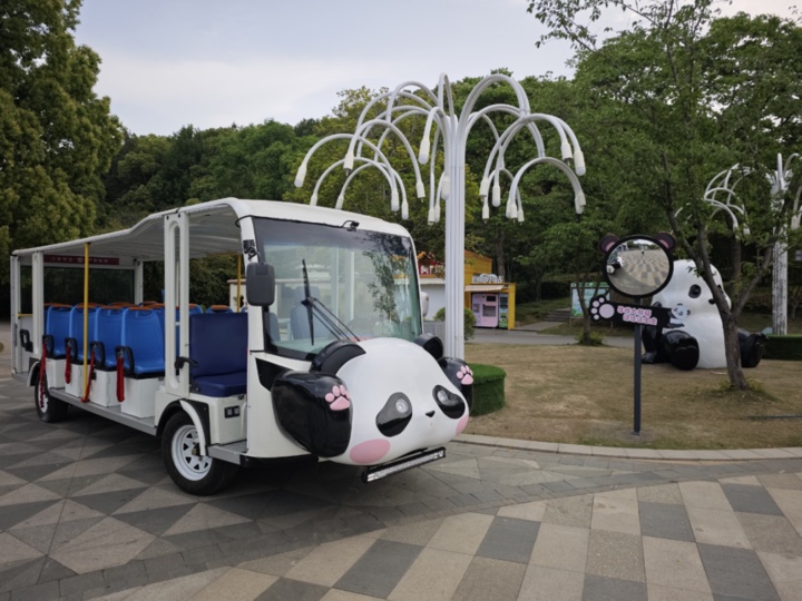 萌翻了！大熊猫“渝宝”“加悦悦”在无锡正式亮相