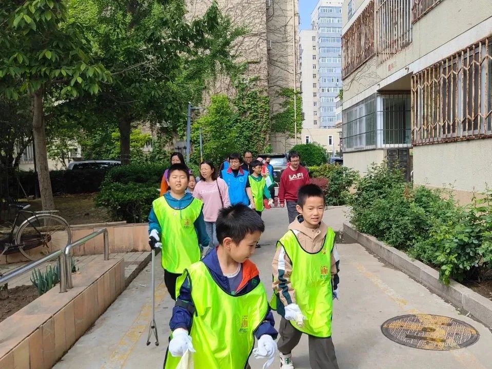 看“小新安”志愿之花在四月天绚丽绽放