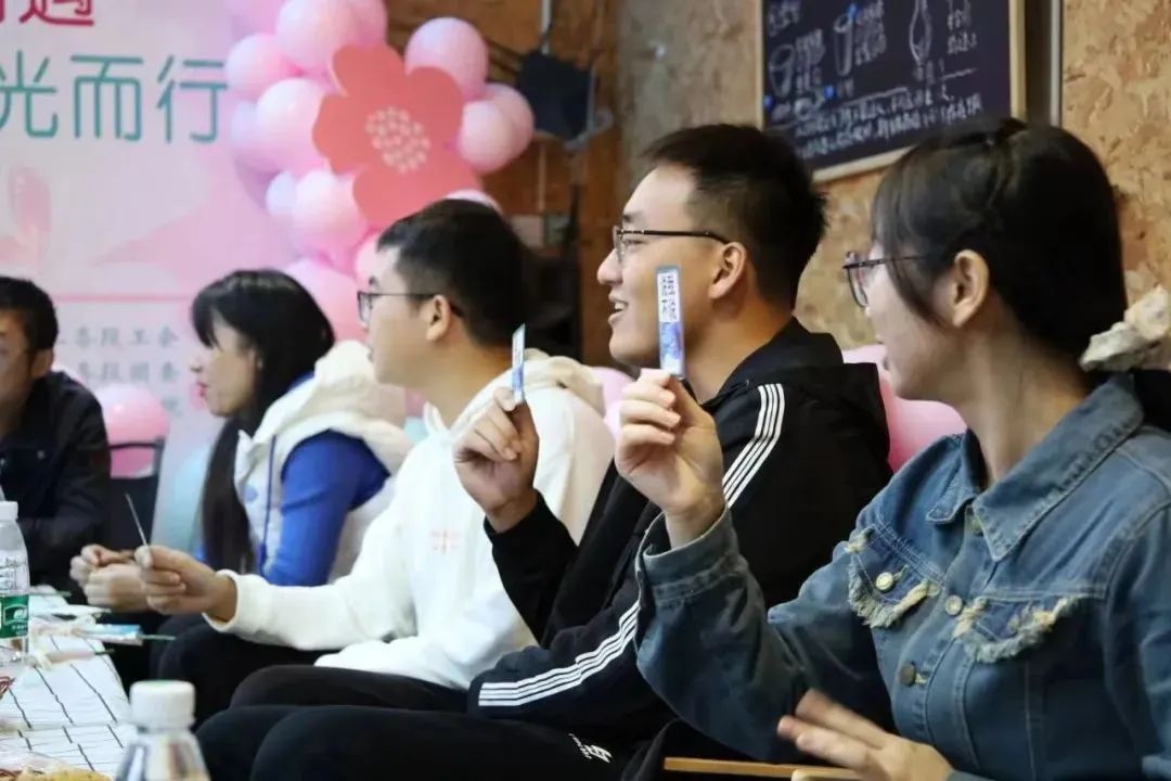 “给同事介绍对象，他俩结婚了！”单位：奖励4000元！