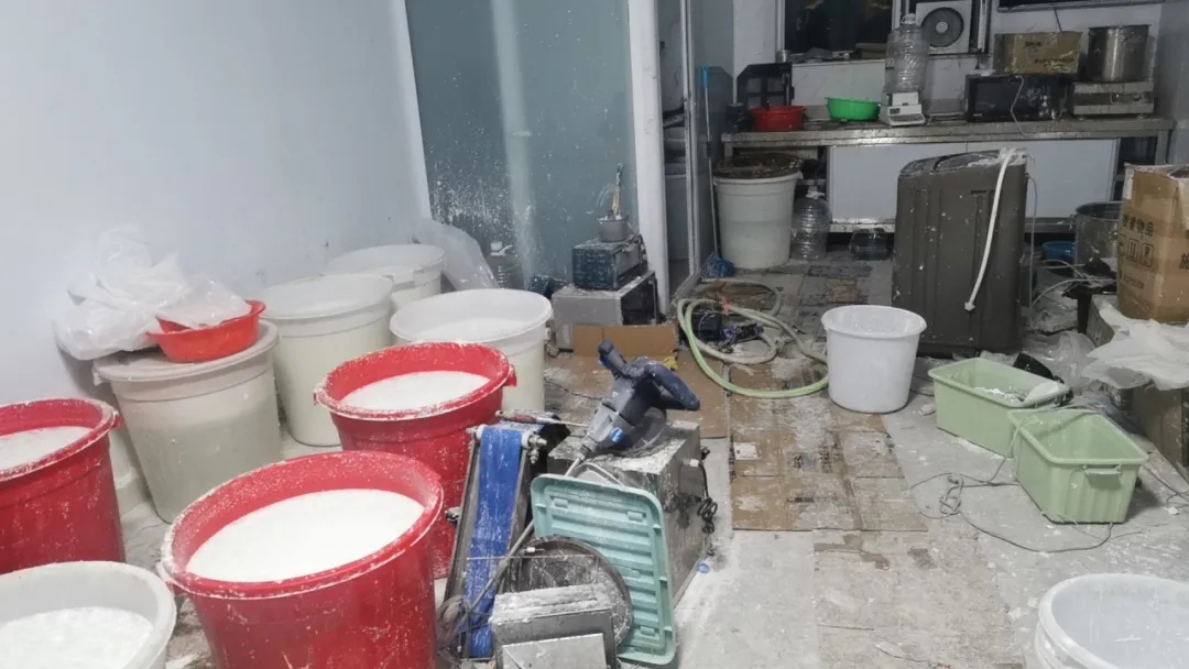 以救助流浪猫作掩护，“爱心人士”竟是毒枭！