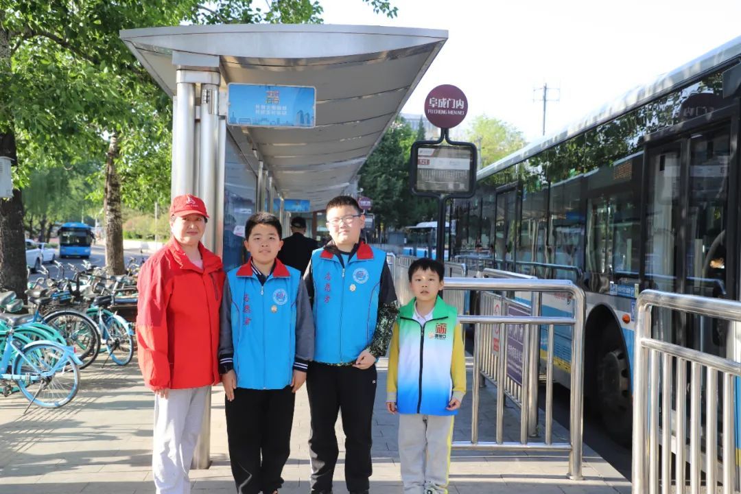 看“小新安”志愿之花在四月天绚丽绽放