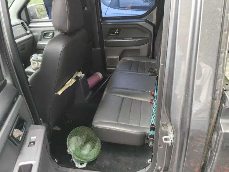 又现这种"热水瓶"，多人被抓！再次提醒：遇见请马上报警