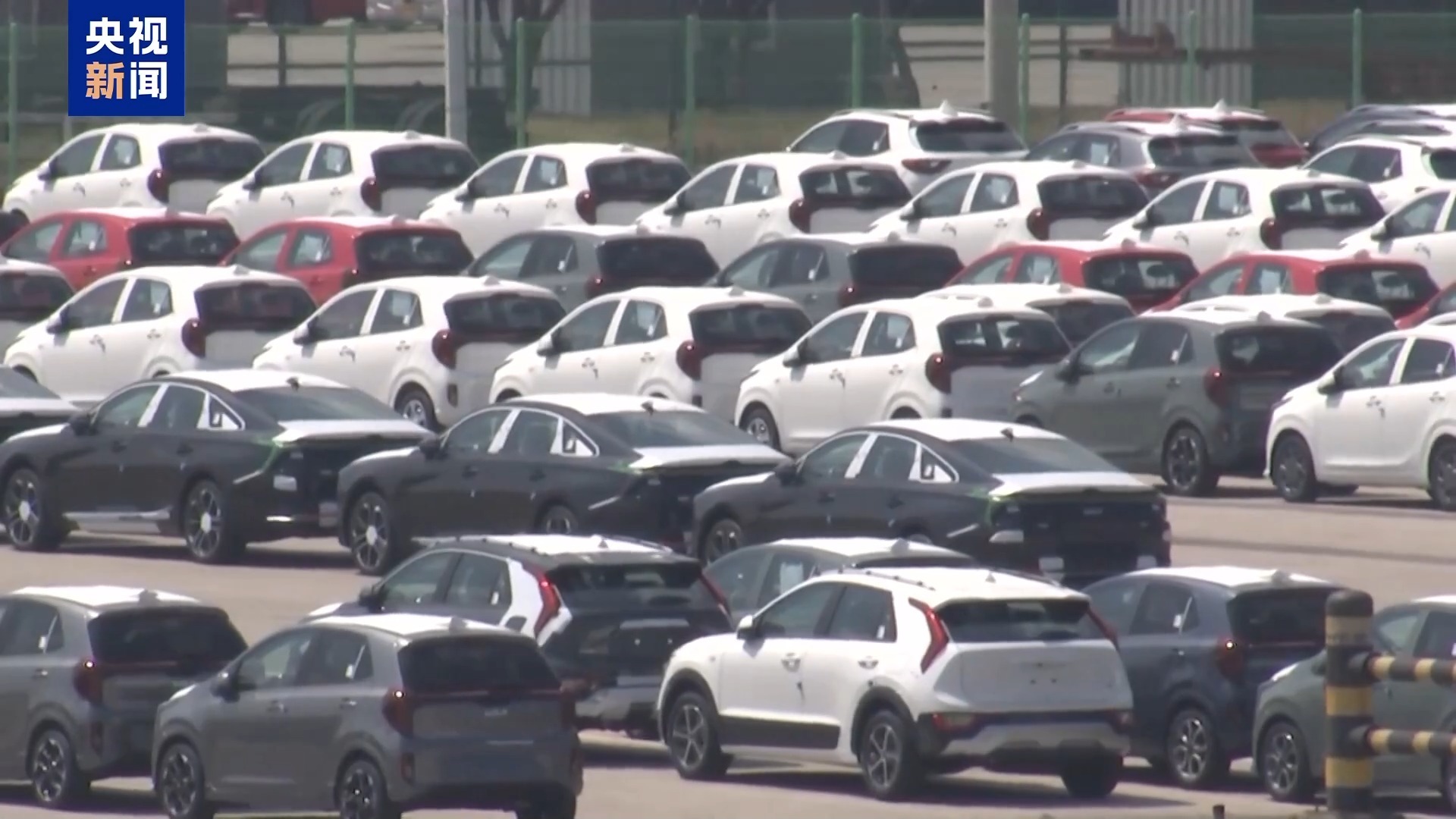 美国关税“后坐力”显现 失业率和民众债务或双攀升