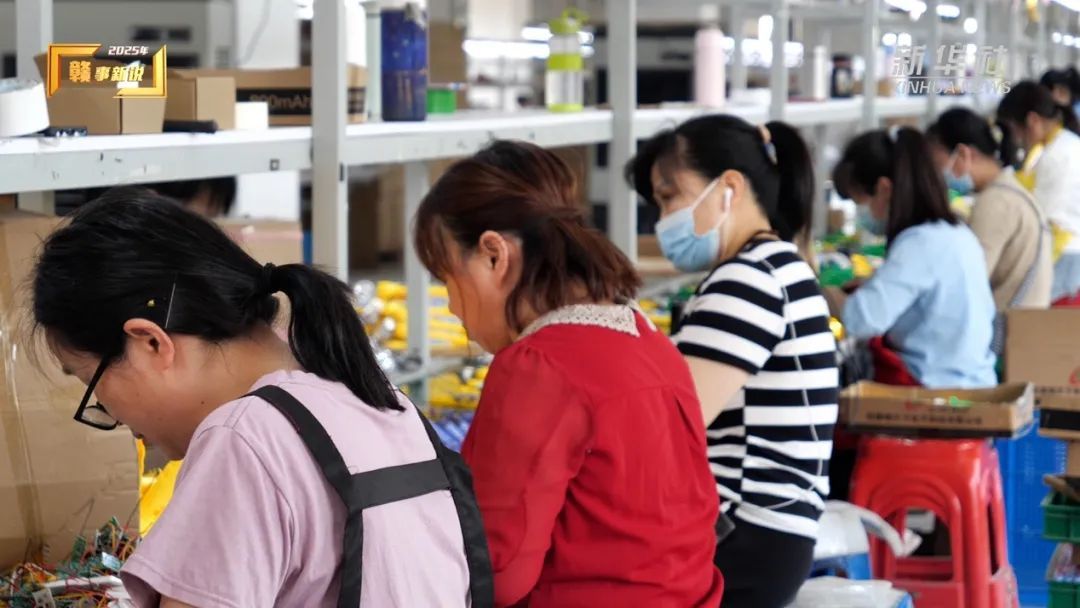 月薪6k还能接送娃,“妈妈岗”让留守妇女不再两难 月薪6k还能接送娃,“妈妈岗”让留守妇女不再两难