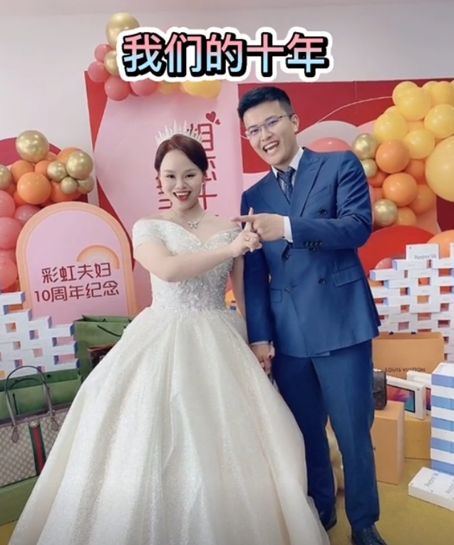 1500万粉丝博主，突然宣布停播！曾自曝一天带货2.3亿元